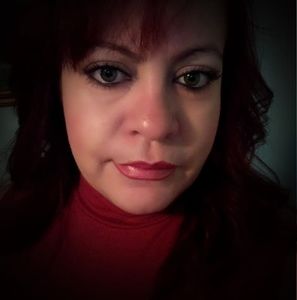 Meet your Posher, Yoly